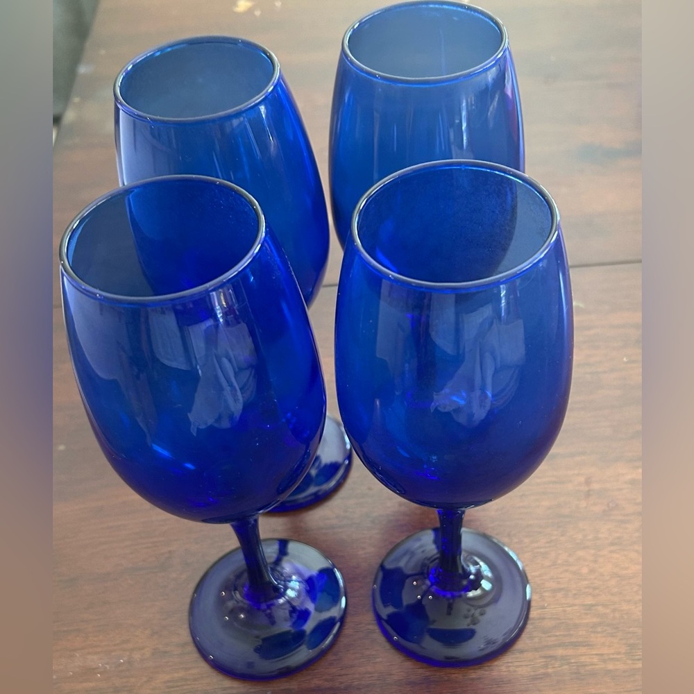 Set of 4 Cobalt Blue Stemmed Wine Glasses 8 inch